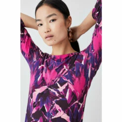Wholesale 🎉 KarenMillen Half Sleeve Slash Neck Printed Viscose Blend T-shirt For Female 😉 -Karen Millen Sales unnamed file 3740