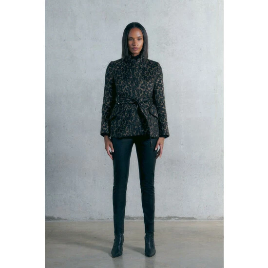 Hot Sale 🥰 KarenMillen Italian Wool Blend Animal Jacquard Investment Notch Neck Short 🧥 Coat For Female 🛒 5 Hot Sale 🥰 KarenMillen Italian Wool Blend Animal Jacquard Investment Notch Neck Short 🧥 Coat For Female 🛒 - Image 5