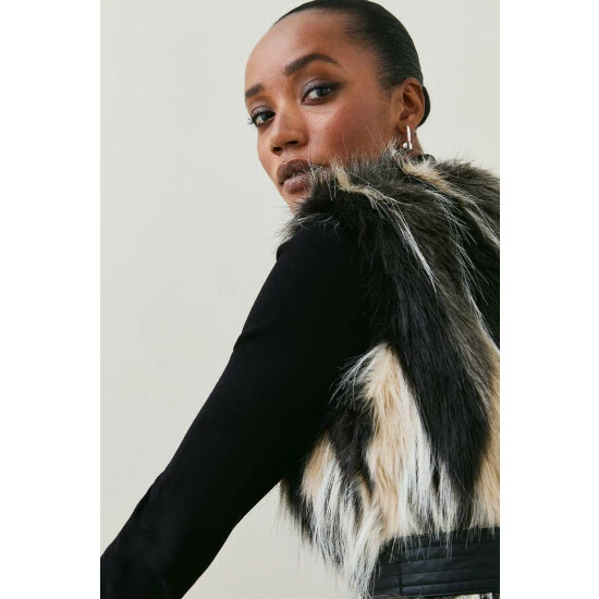Flash Sale 👍 KarenMillen Jacquard Faux Fur Pu Belted Gilet For Female ⭐ 3 Flash Sale 👍 KarenMillen Jacquard Faux Fur Pu Belted Gilet For Female ⭐ - Image 3